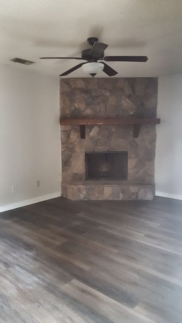 Building Photo - *****AVAILABLE NOW*****