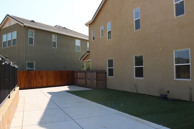 Building Photo - 1345 Orchid Ct