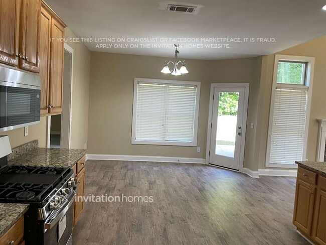 Building Photo - 820 Sweetwater Bridge Cir
