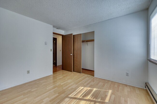 Building Photo - Cozy Lacey Rambler - Move-In Ready now! 3 bed 1 bath patio home - North Thurston S.D.