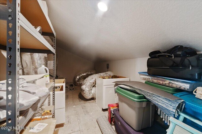 Building Photo - 10300 Silverbrook Trl