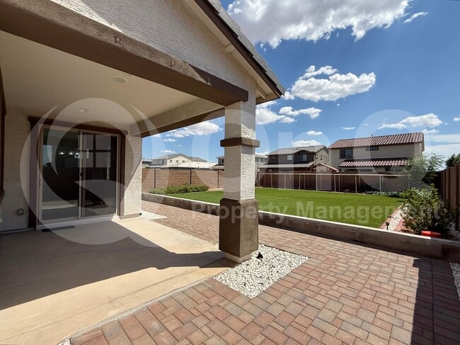 Building Photo - 10935 E Tesla Ave