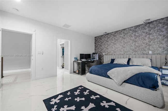 Building Photo - 17900 SW 149th Ave