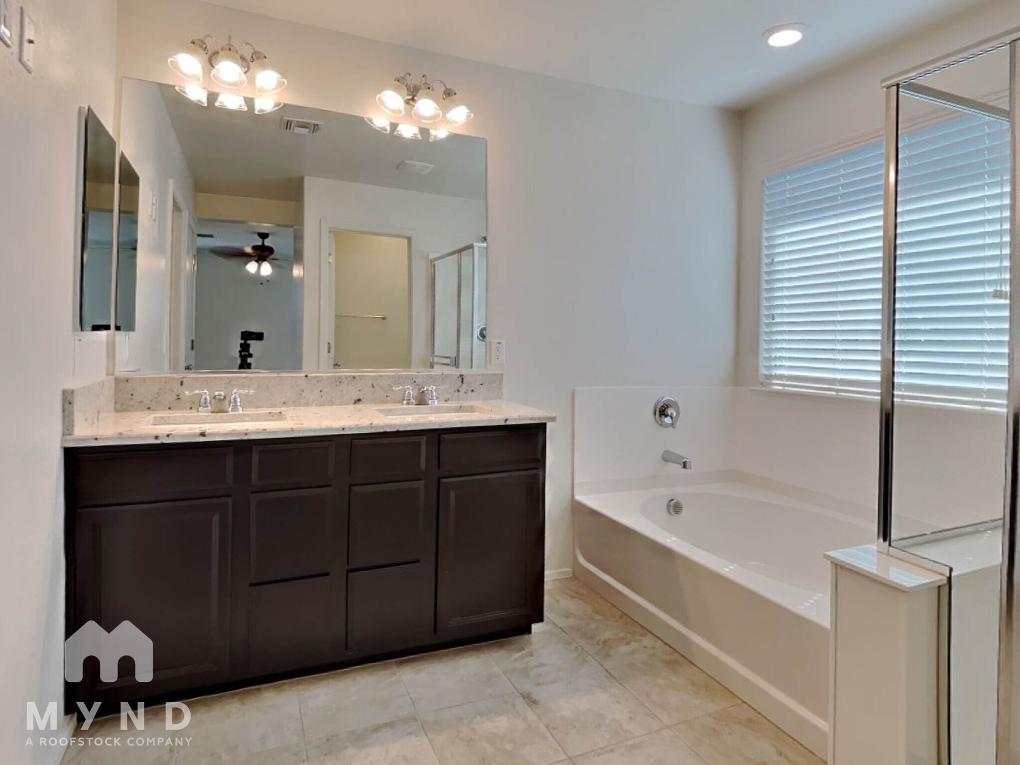 Building Photo - 11678 N 166th Dr