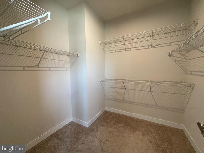 Building Photo - 3464 Sunset Ridge Dr