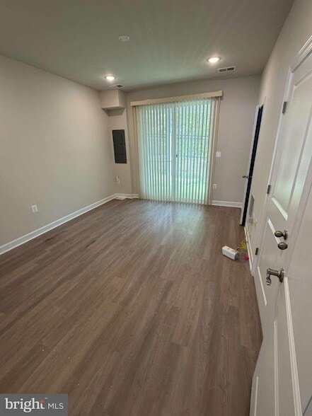 Building Photo - 7231 Mountaineer Dr