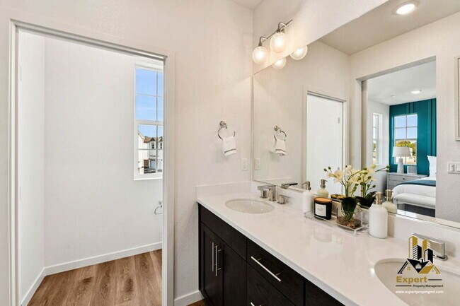 Building Photo - 8647 Starburst Way