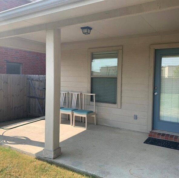 Building Photo - 3321 Truman St