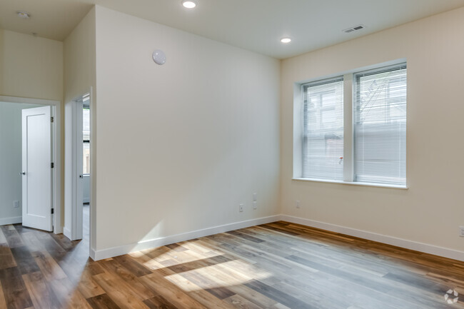 2 BR, 1 BA - 932SF - Smith School Lofts