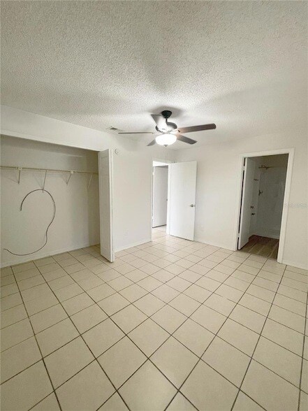 Building Photo - 3255 Bloomingdale Villas Ct