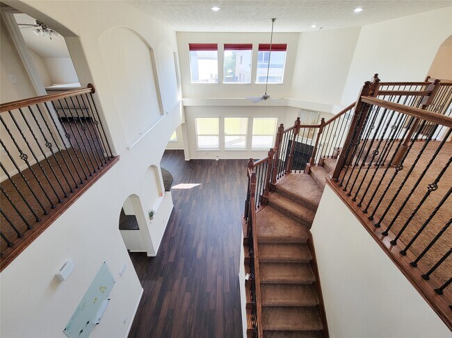 Building Photo - 26307 Langdon Ct