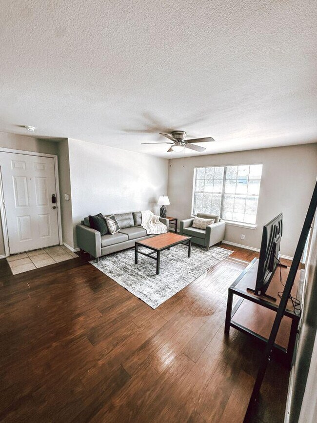 Building Photo - 1201 Cleveland St