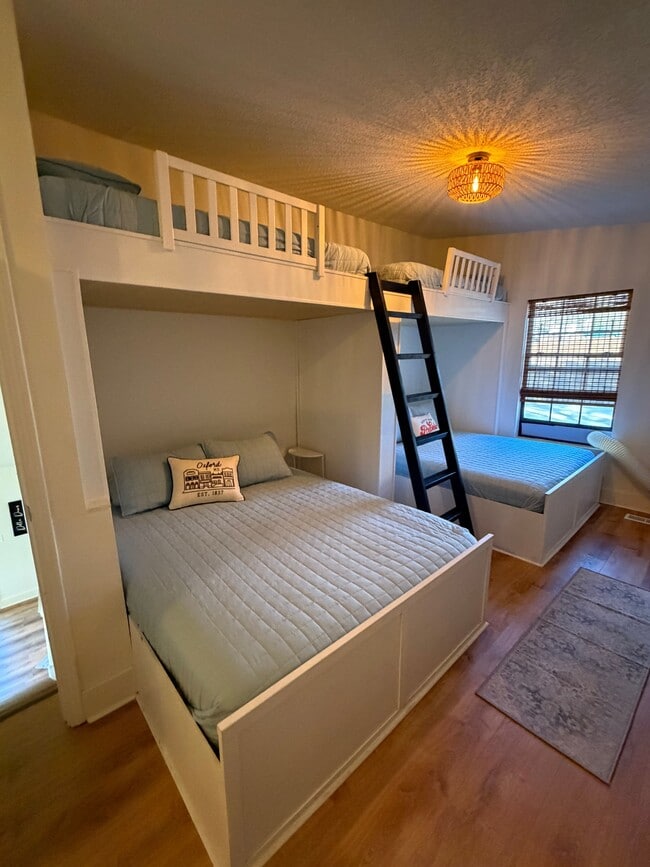 Building Photo - 106 Golf Club Condo Lp