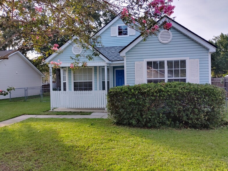 Primary Photo - 104 Jasimine Ct