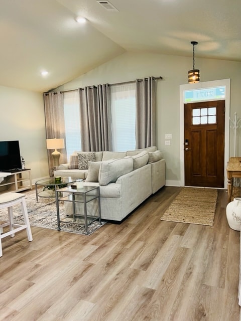 Building Photo - 2071 W Romana St