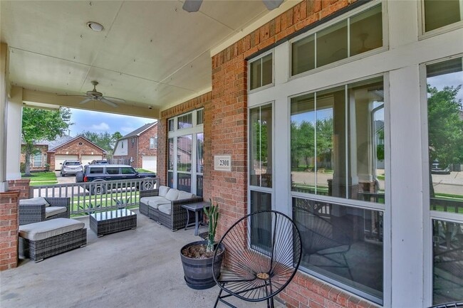 Building Photo - 2301 Shadow Falls Ln