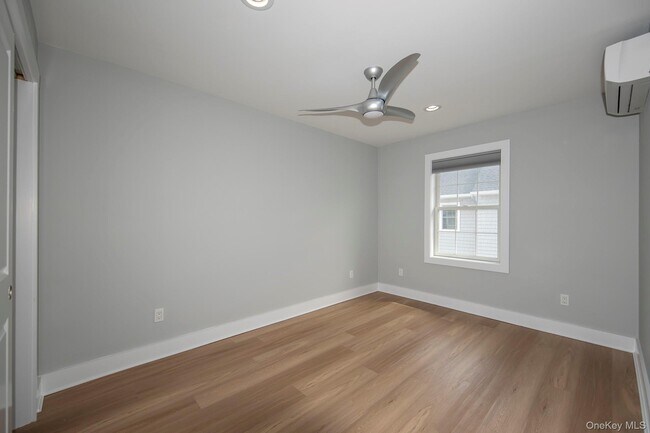 Building Photo - 1 Wallace Ct