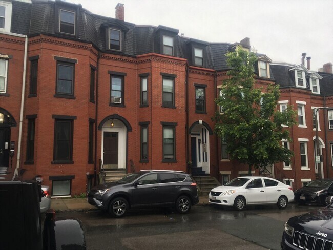 Building Photo - 180 I St