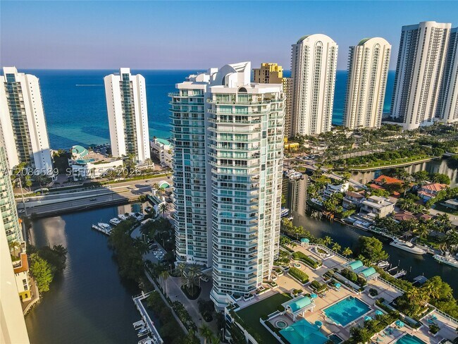 Building Photo - 16400 Collins Ave