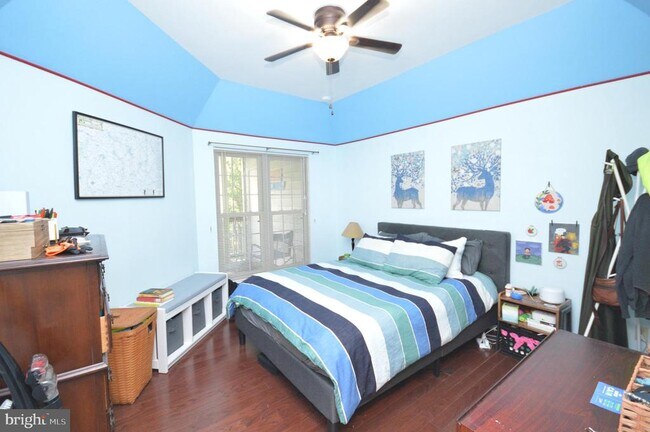 Building Photo - 3912 Penderview Dr