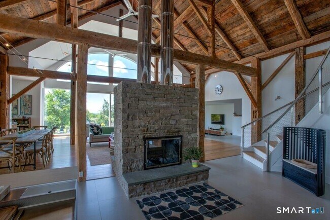 Building Photo - 187 Old Mt Tom Rd