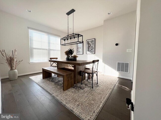 Building Photo - 3501 Landing Way