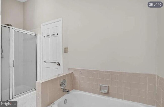Building Photo - 7427 Salford Ct
