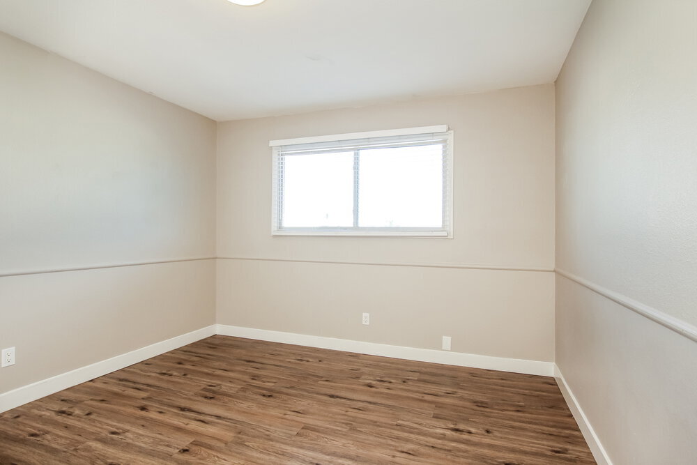 Building Photo - 4325 W Solano Dr N