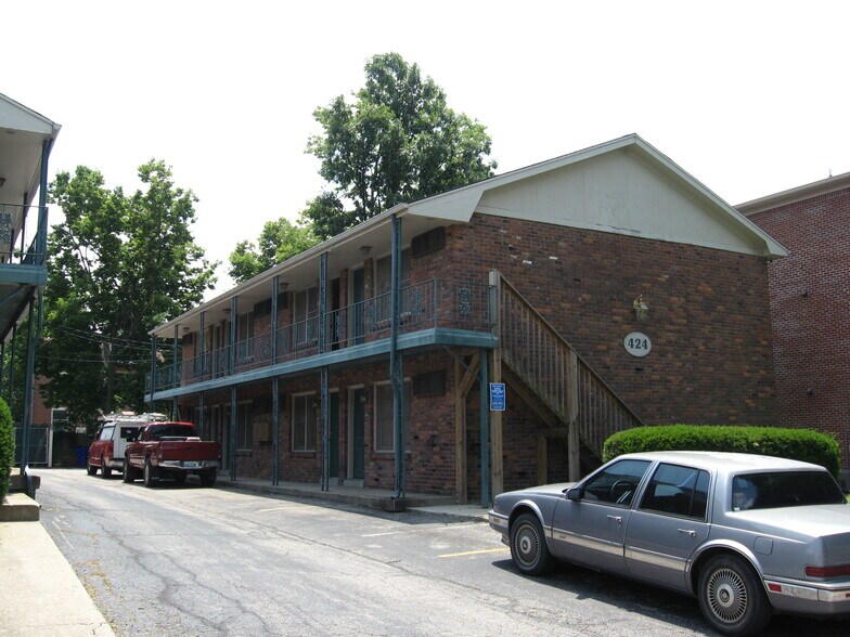 Building Photo - 422 Aylesford Pl