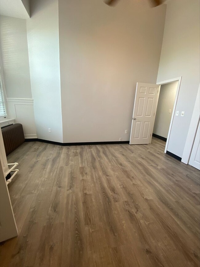 Building Photo - AVAILABLE NOW! This Opportunity Won't Last!