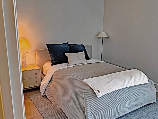 Building Photo - 363 E Wacker Dr