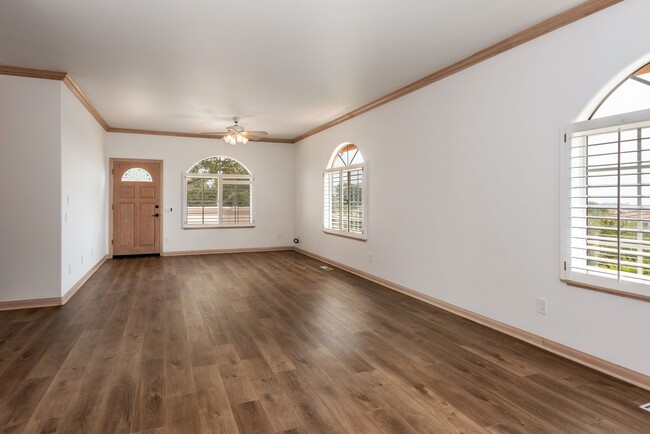 Building Photo - Spacious Single-level Spanish Ranch Home i...