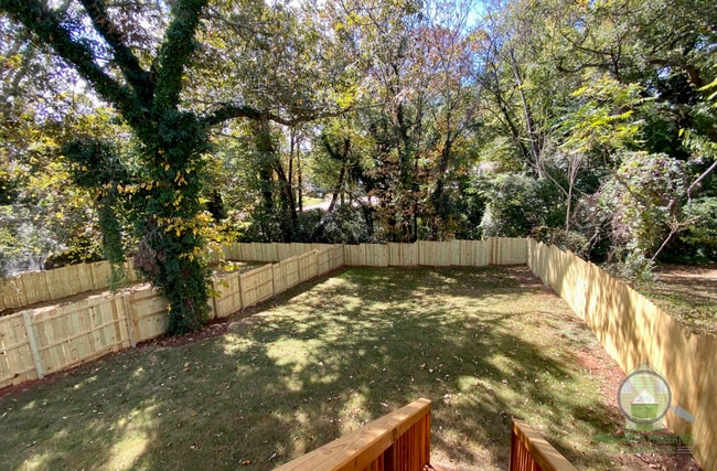 Building Photo - 228 Maco Terrace