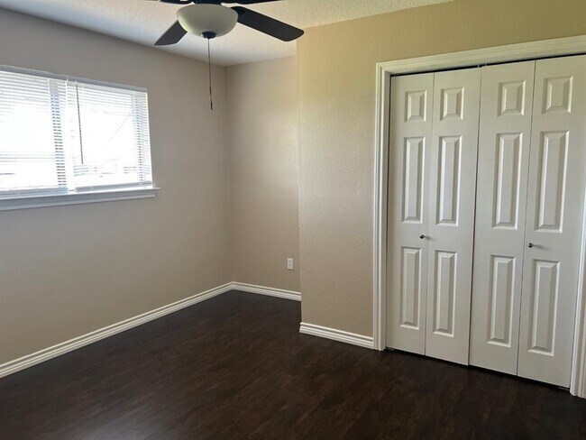 Building Photo - 8003 Catalpa St