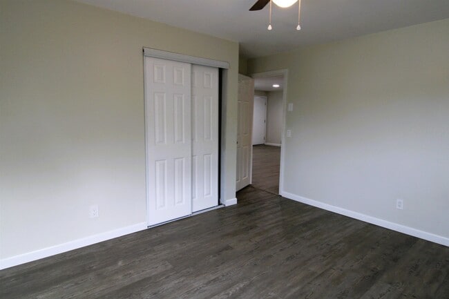 Building Photo - 4 Monroe Dr