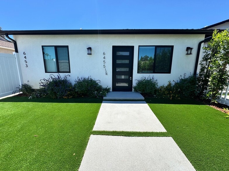 Building Photo - 6455 1/4 Amigo Ave