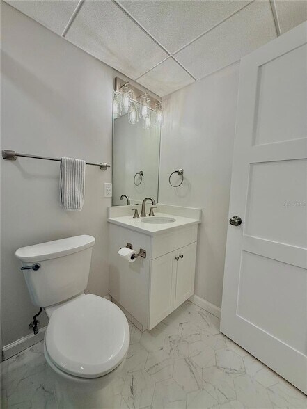 Building Photo - 450 S Gulfview Blvd