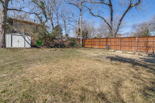 Building Photo - 3331 Urban Ave