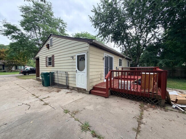 Building Photo - 30058 Halecreek St