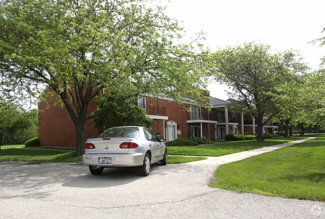 Primary Photo - 109 W Nebraska St