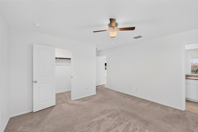 Building Photo - 320 Dewberry St