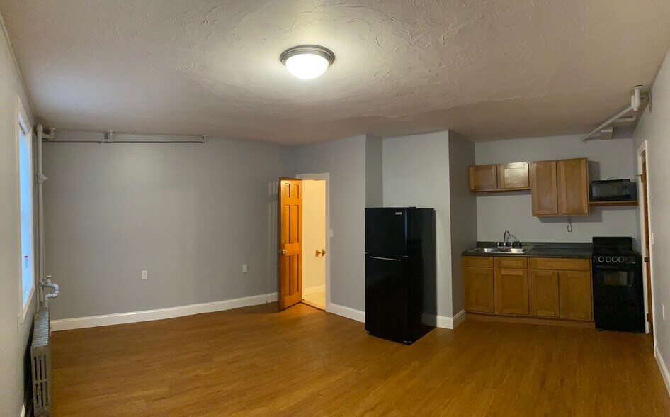 Primary Photo - 16 Brookside Rd