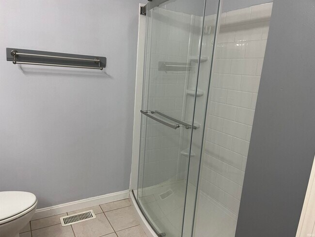 Building Photo - 6655 Oak View Ct