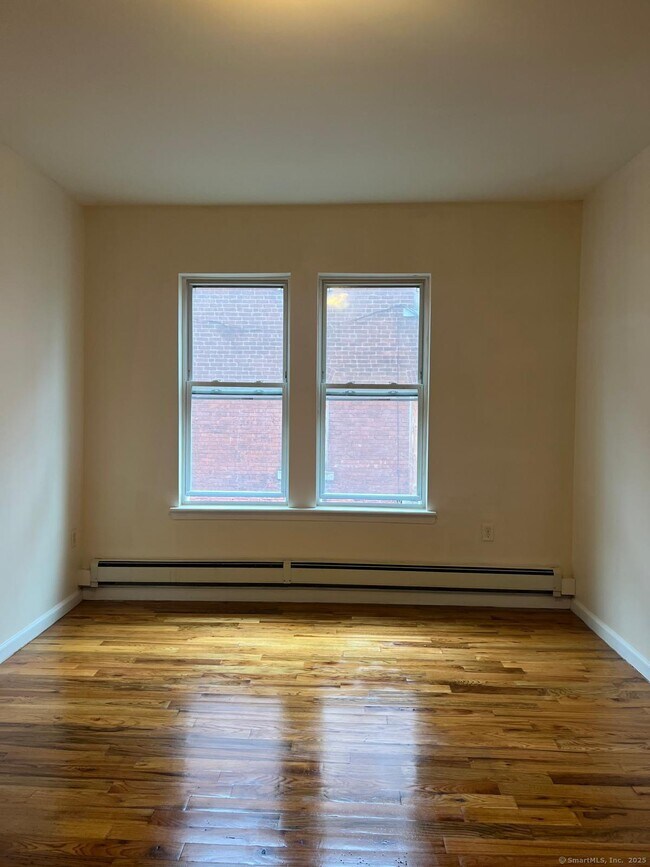 Building Photo - 176 Park Terrace