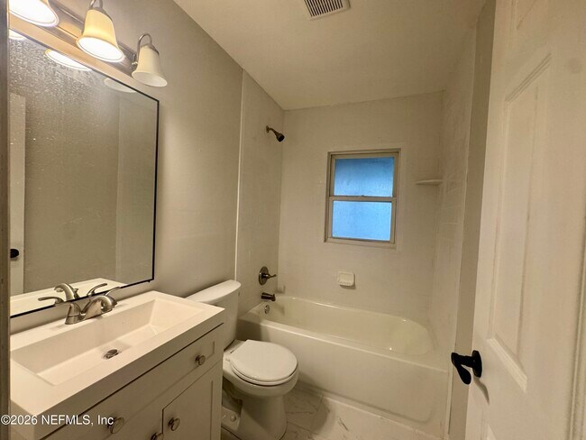 Building Photo - 379 Orange Ave