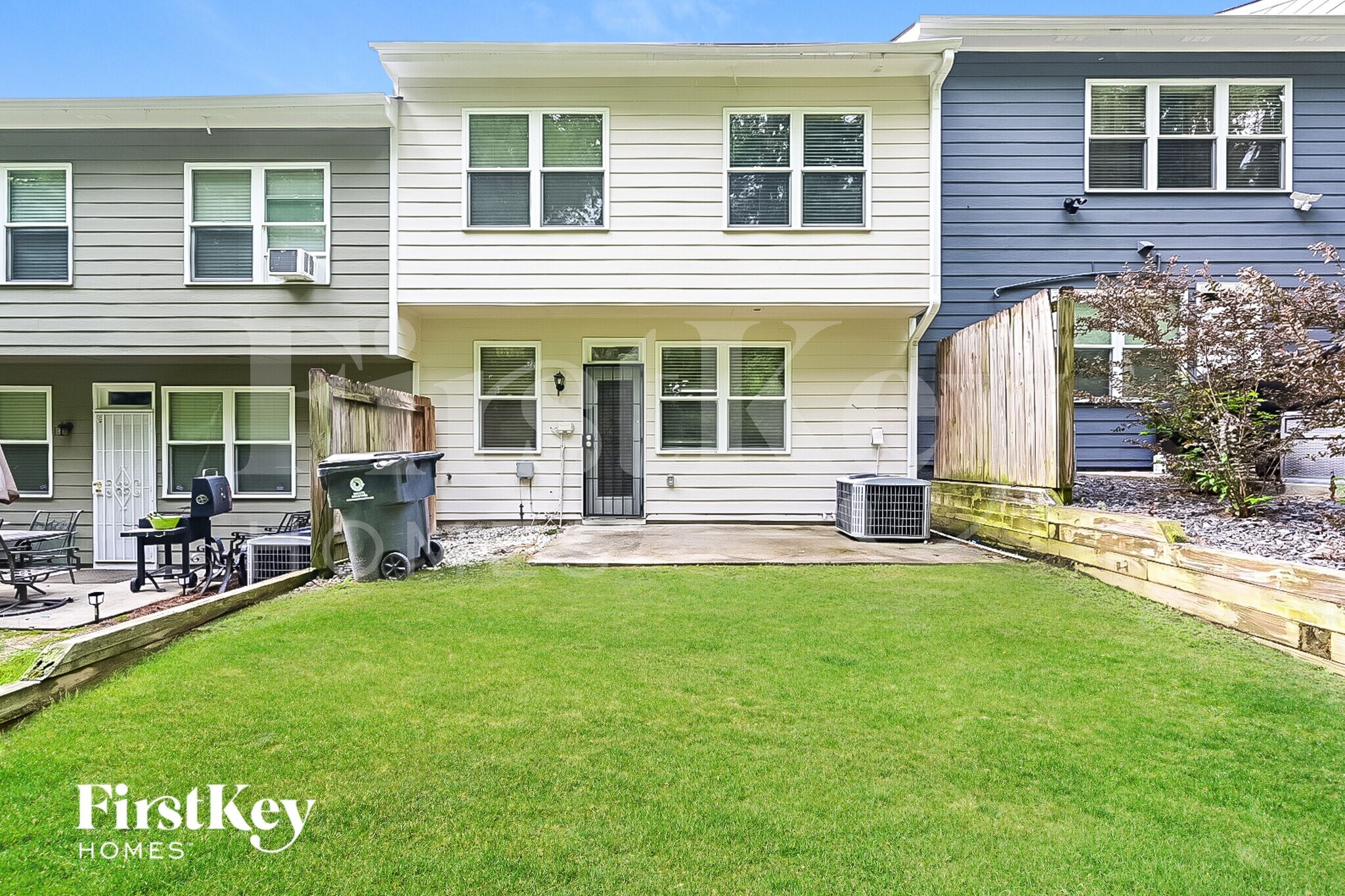 Building Photo - 3383 Estes Dr