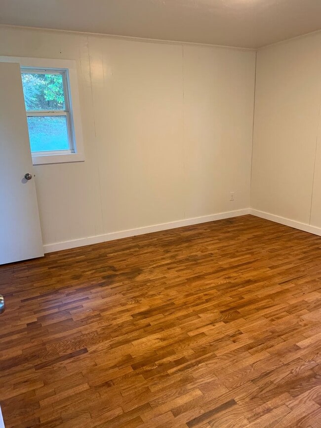 Building Photo - Settawig Ranch