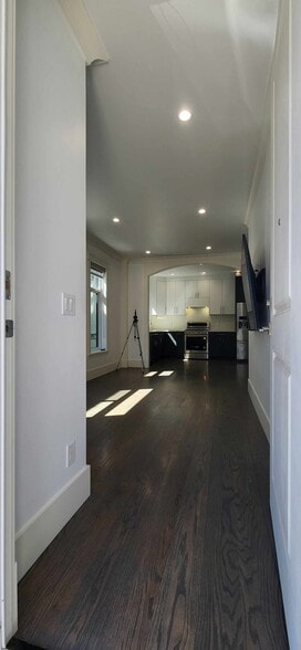 Building Photo - 1129 N 33rd Plz
