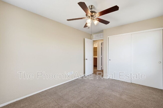 Building Photo - 785 E Desert Moon Trail