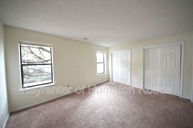 Building Photo - 8530 Tidewater Dr